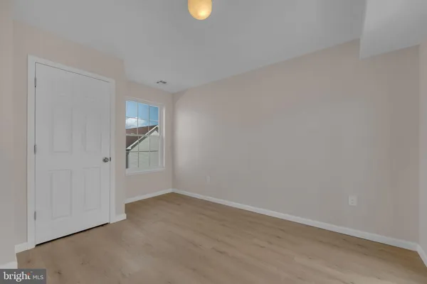 $300,000 | 131 North Congress Avenue, Atlantic City, NJ 08401