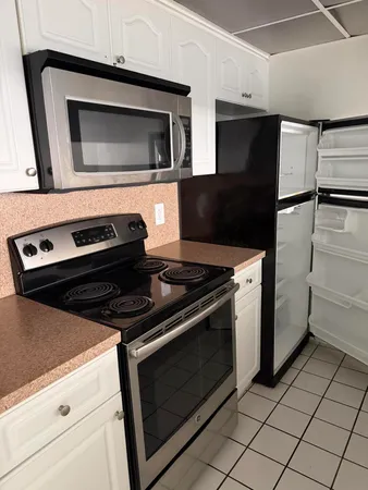 $1,925 | 8160 Geneva Court, Unit 314, Doral, FL 33166