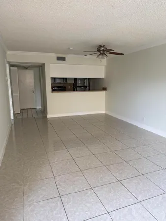 $1,925 | 8160 Geneva Court, Unit 314, Doral, FL 33166
