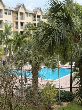 $1,925 | 8160 Geneva Court, Unit 314, Doral, FL 33166
