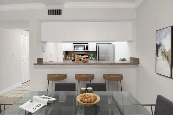 $1,925 | 8160 Geneva Court, Unit 314, Doral, FL 33166