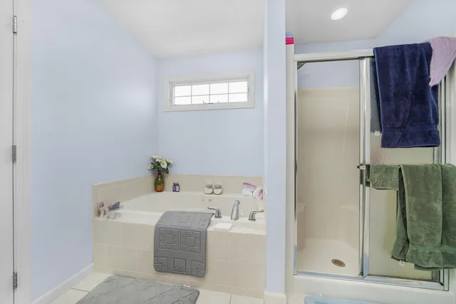 $330,000 | 2364 Heather Ridge Drive, Normal, IL 61761