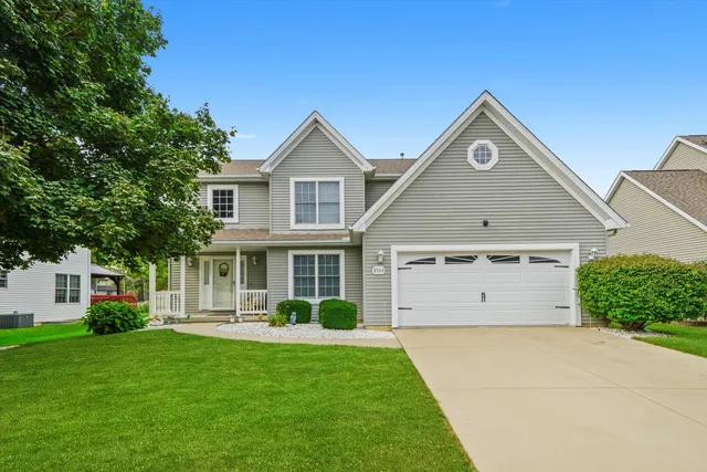 $330,000 | 2364 Heather Ridge Drive, Normal, IL 61761