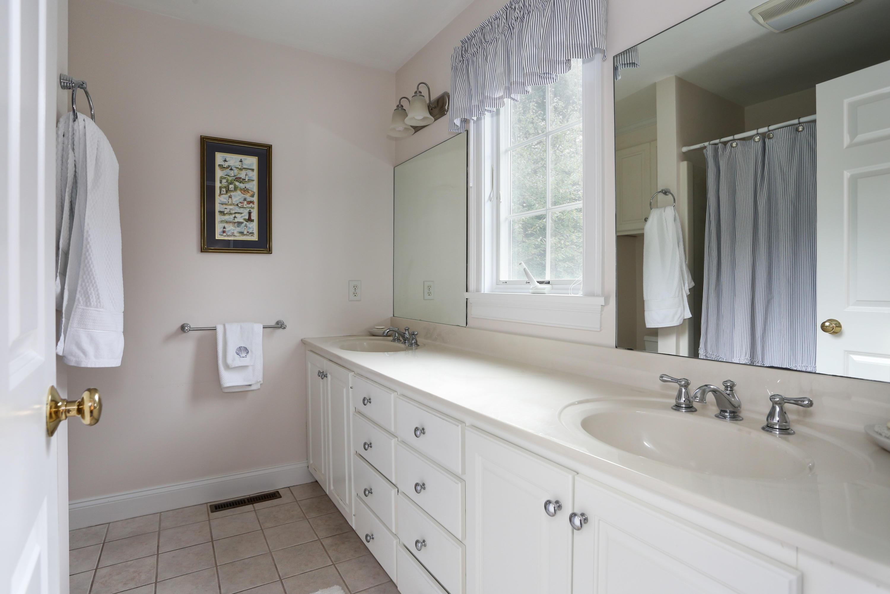 3 Somerset Road Harwich, MA 02645 - Photo 18 of 34 3SomLR-20