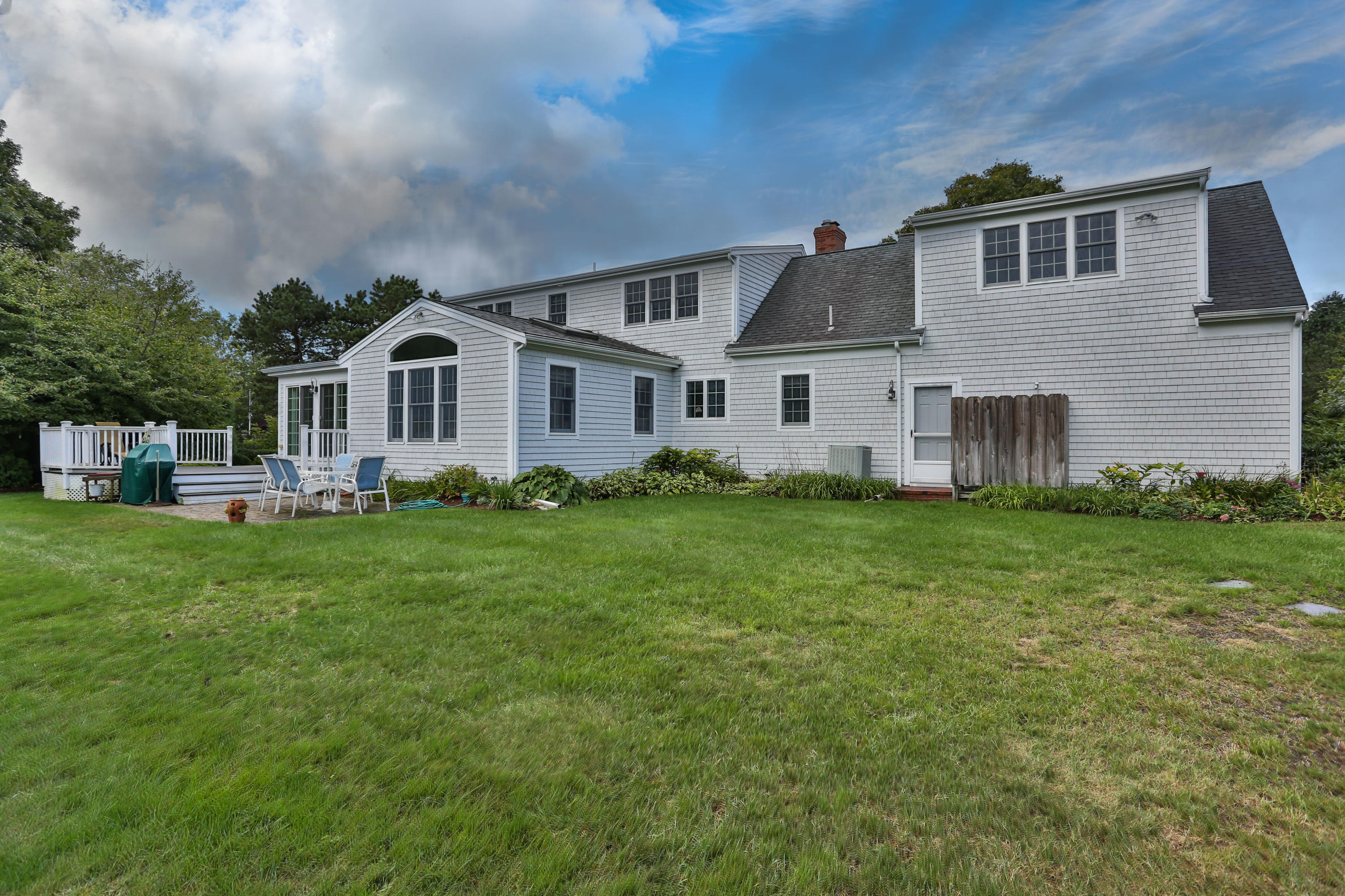 3 Somerset Road Harwich, MA 02645 - Photo 28 of 34 3SomLR-33