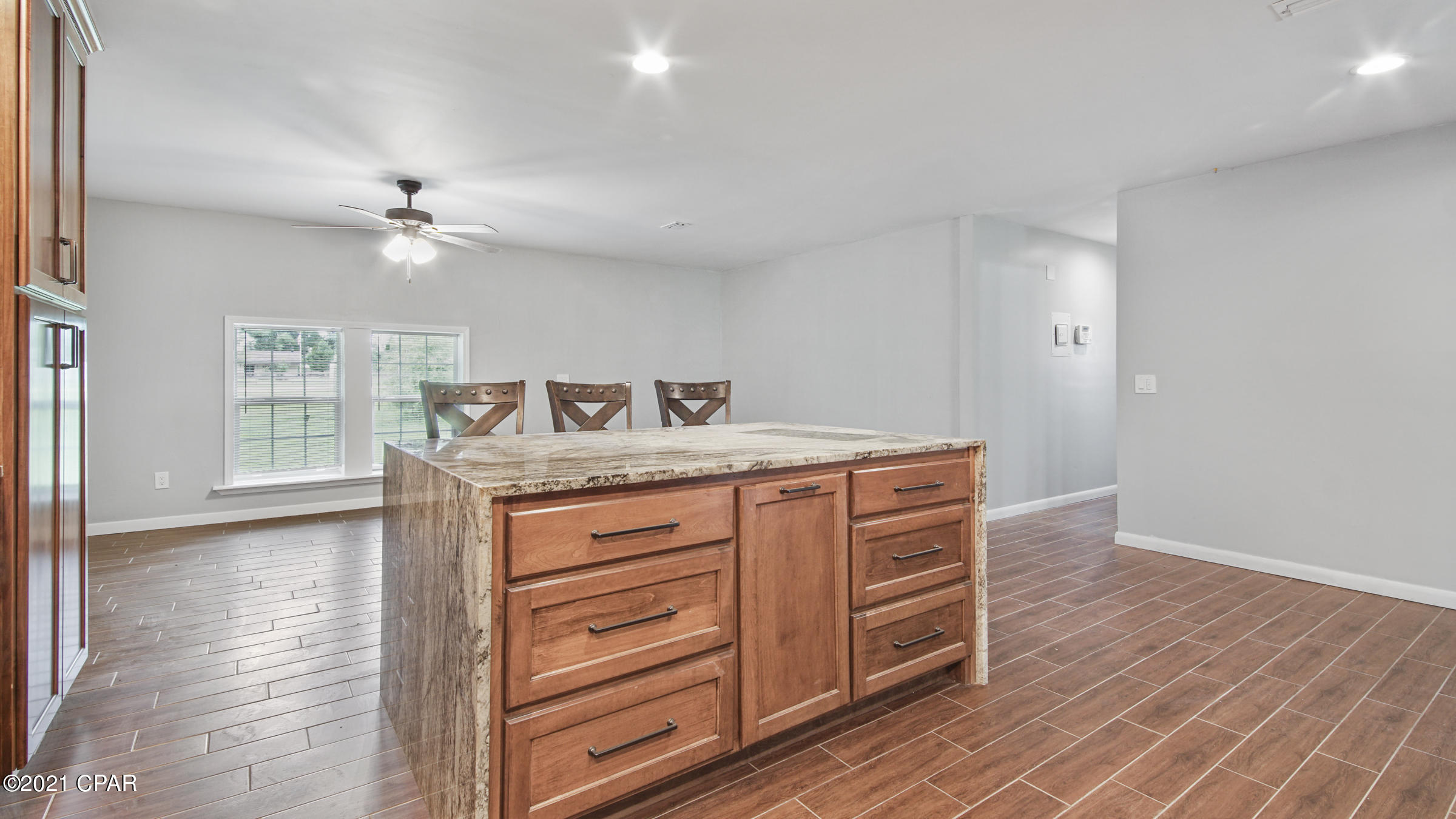 15529 Gainer Road Youngstown, FL 32466 - Photo 6 of 18 Gallery Image 6