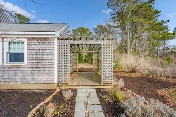 $850,000 | 25 Robert Road, Harwich, MA 02645