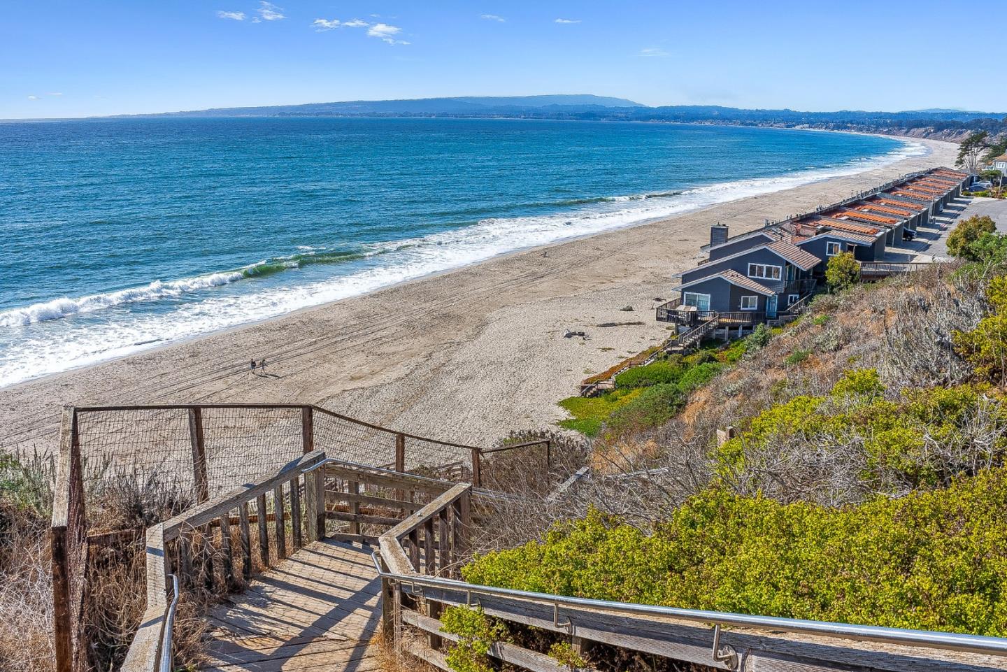 431 Canon Del Sol Watsonville, CA 95076 - Photo 44 of 50 a view of an ocean from a balcony