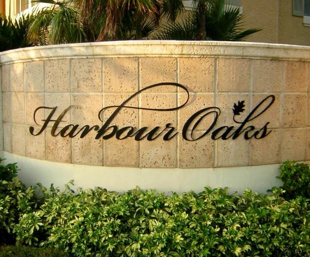 2777 Ravella Way Palm Beach Gardens, FL 33410 - Photo 4 of 28 Harbour Oaks