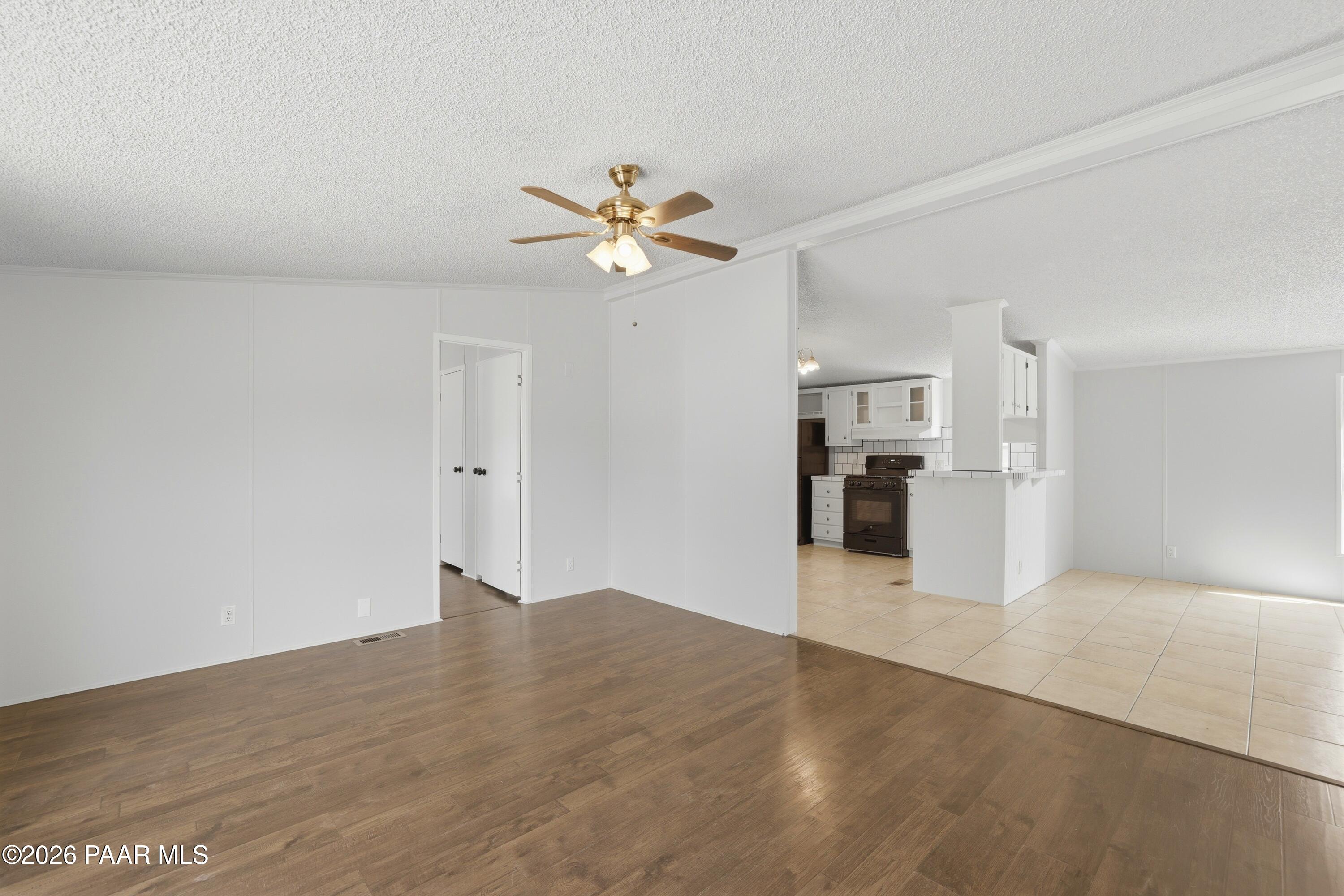 1826 Fox Road Chino Valley, AZ 86323 - Photo 4 of 30 Living Room