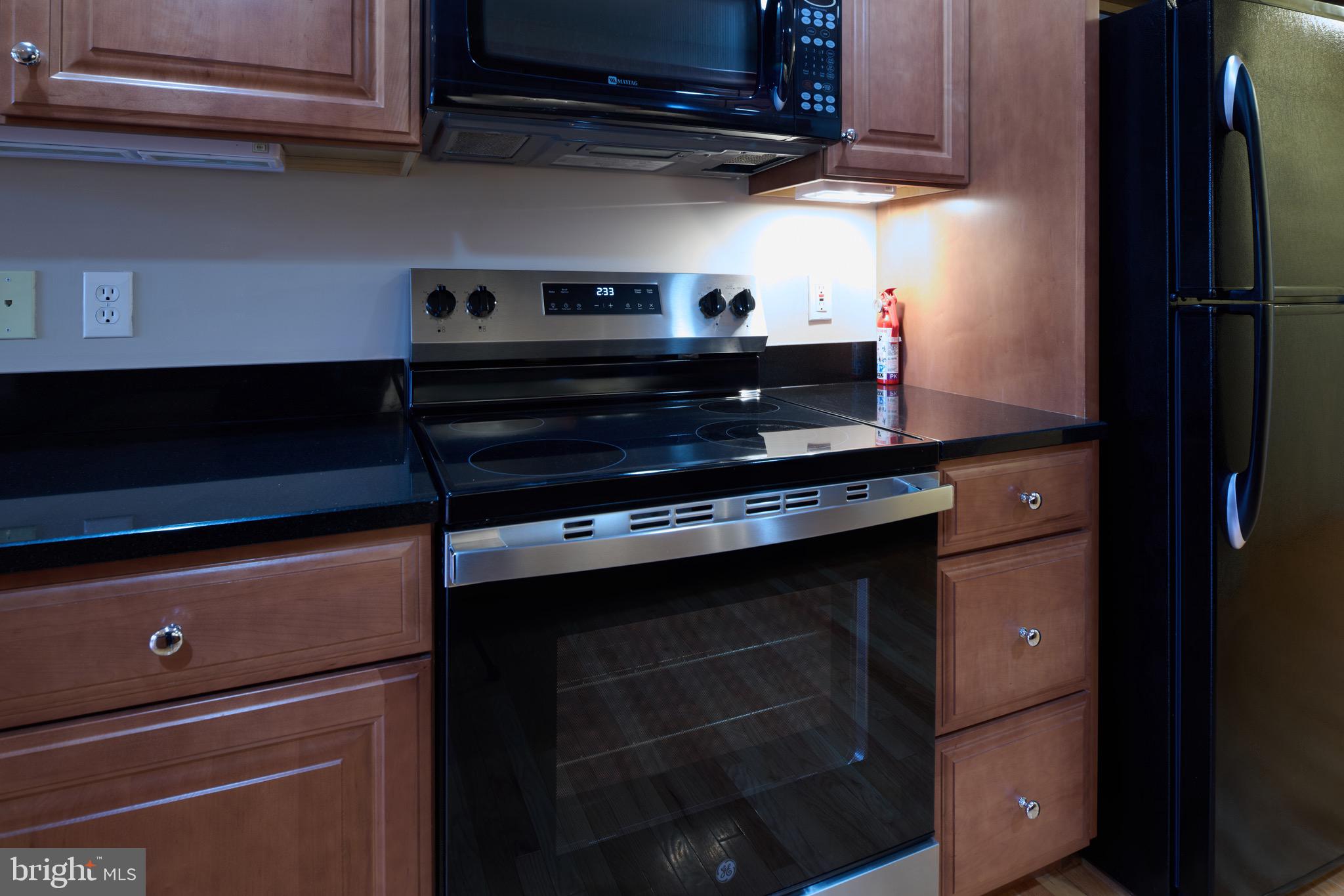 3222 Shellers Bend, Unit 209 State College, PA 16801 - Photo 23 of 76 Kitchen