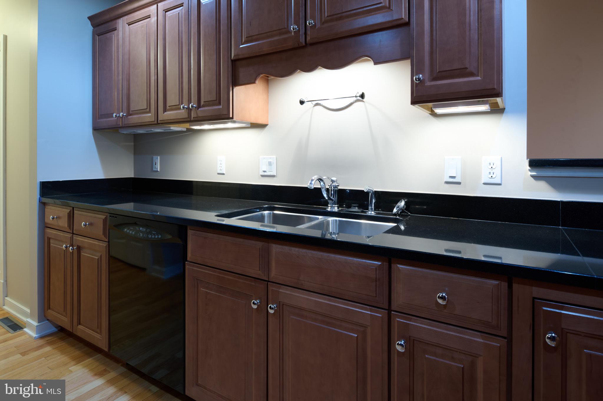 3222 Shellers Bend, Unit 209 State College, PA 16801 - Photo 24 of 76 Kitchen