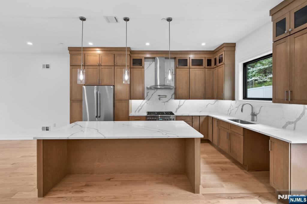 522 Valley Road, Unit 3 Clifton, NJ 07013 - Photo 7 of 40 Gallery Image 7
