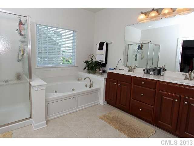 11404 Ashbourne Hall Road Charlotte, NC 28277 - Photo 9 of 16 Gallery Image 9
