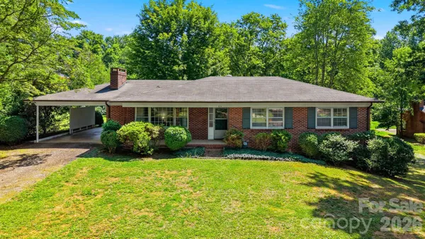 $285,000 | 824 Powell Road Northeast, Lenoir, NC 28645