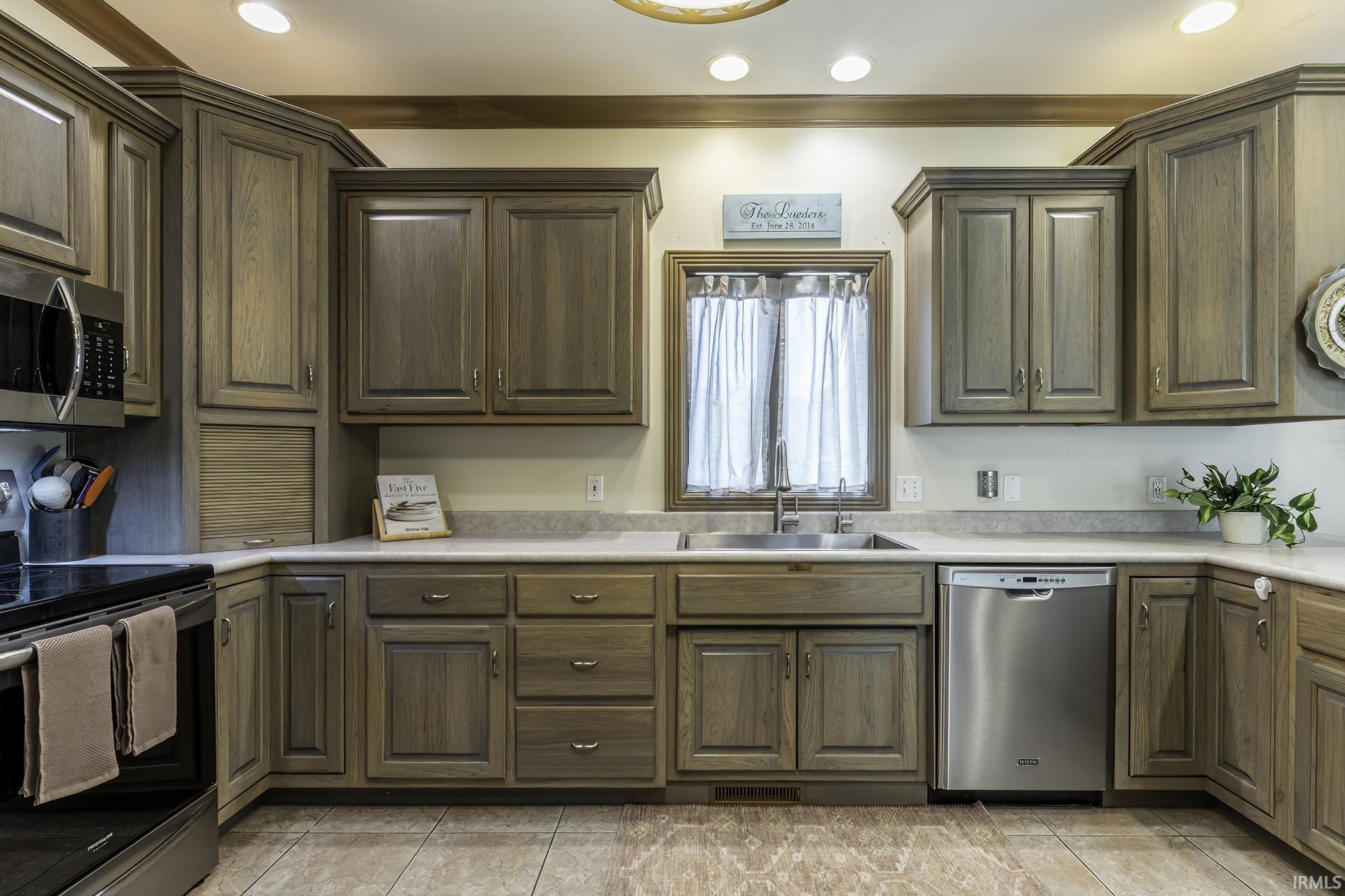 10809 St Joe Road Fort Wayne, IN 46835 - Photo 6 of 47
