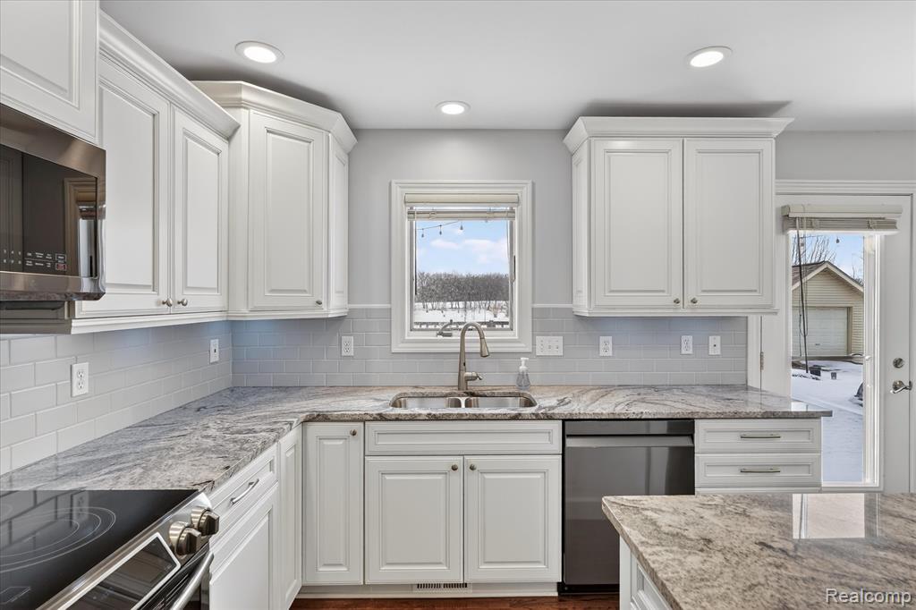 4120 Spring Hue Lane Davison, MI 48423 - Photo 16 of 51