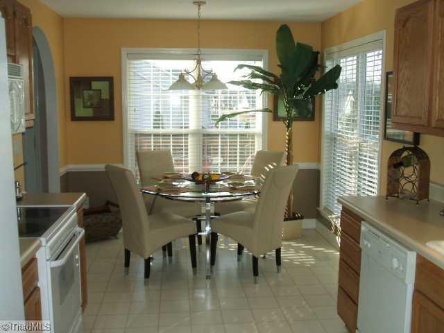 5180 Springhouse Farm Road Winston-Salem, NC 27107 - Photo 6 of 11 Breakfast.