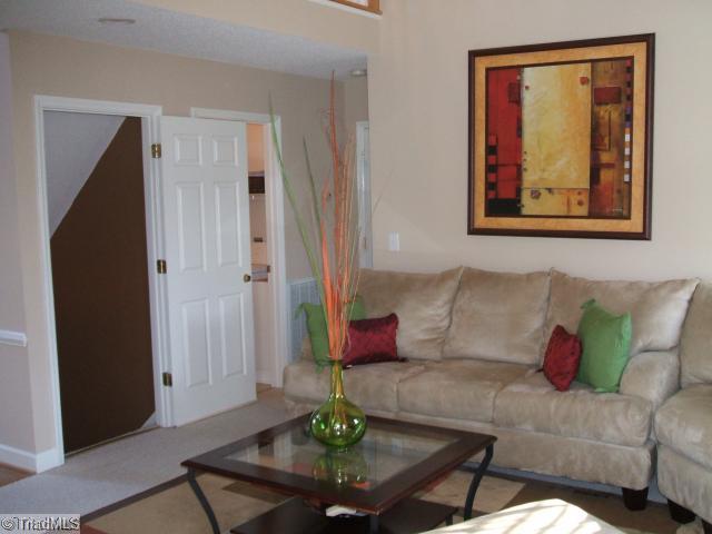 5180 Springhouse Farm Road Winston-Salem, NC 27107 - Photo 8 of 11 Living Room.