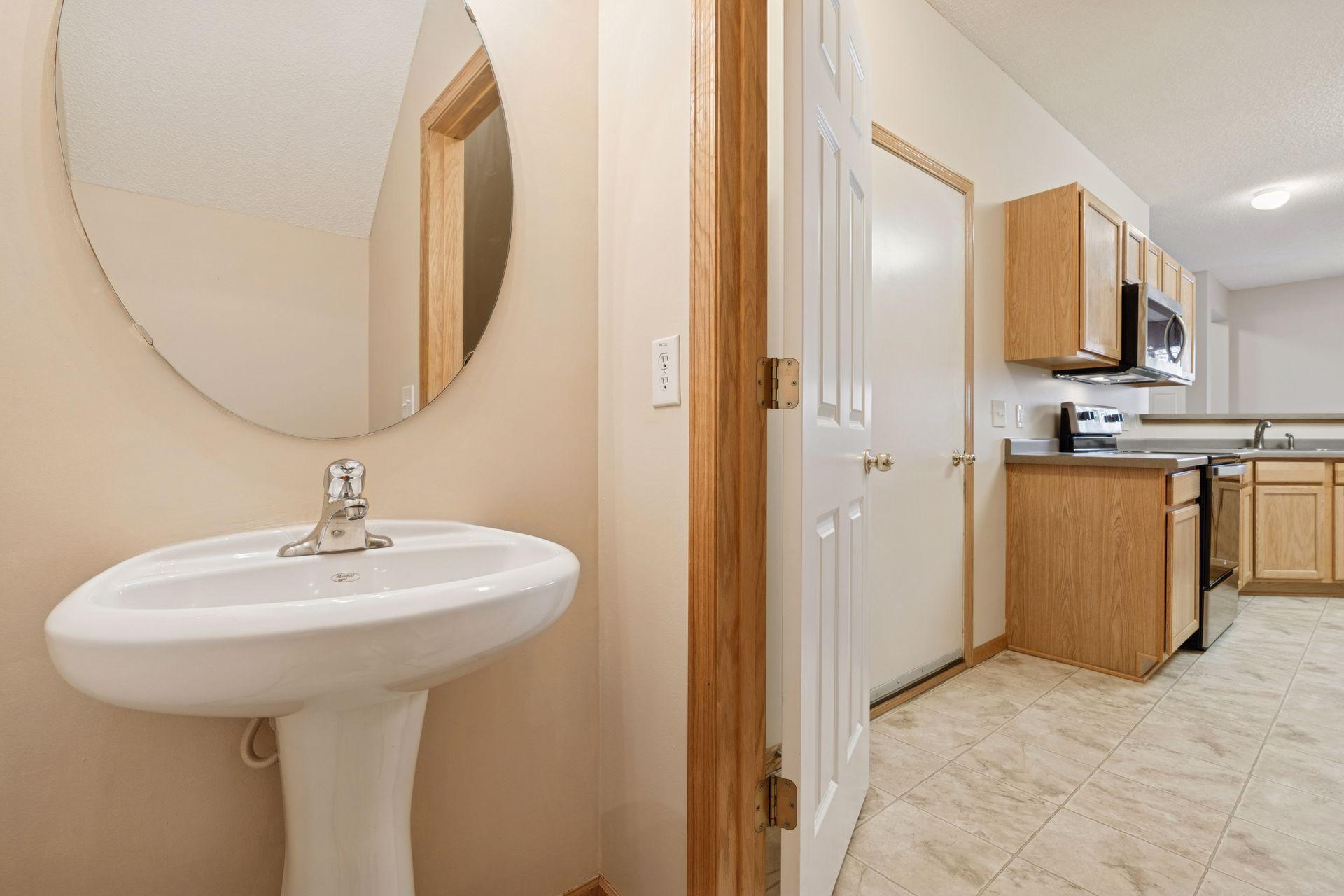 18051 69th Place North, Unit 2006 Maple Grove, MN 55311 - Photo 19 of 35