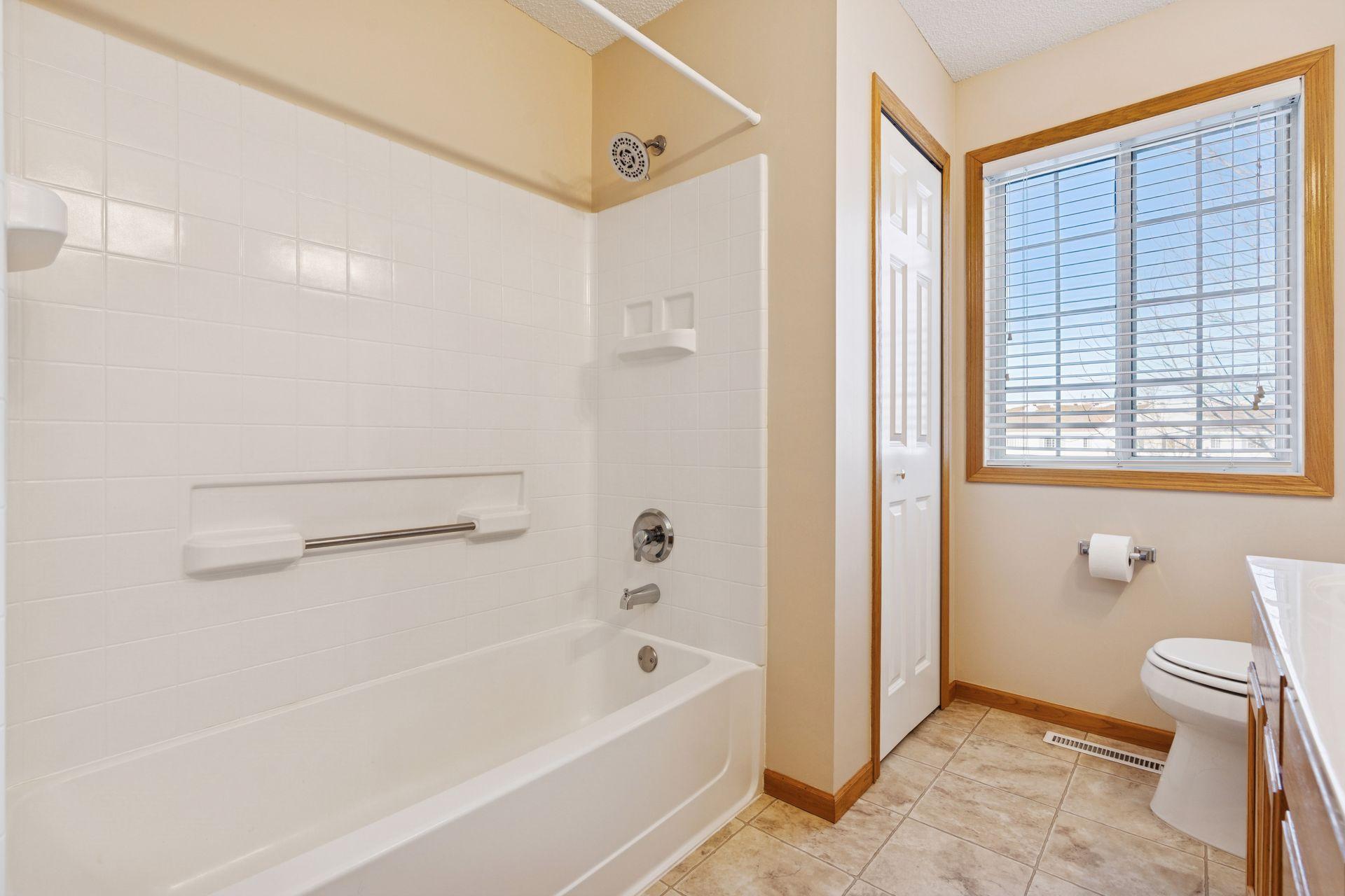 18051 69th Place North, Unit 2006 Maple Grove, MN 55311 - Photo 35 of 35