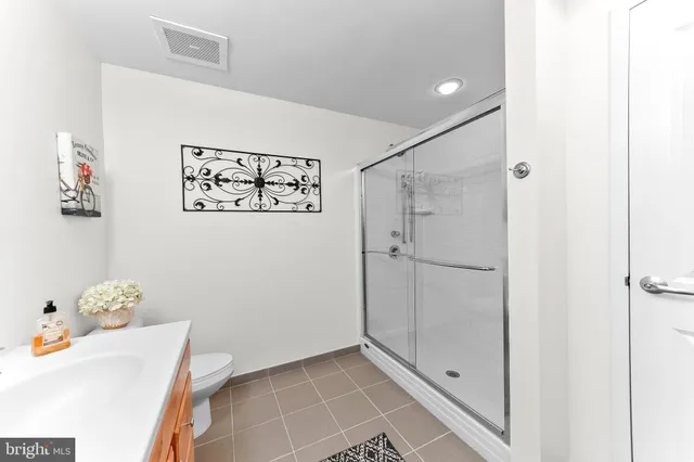 $400,000 | 105 Christina Landing Drive, Unit 903, Wilmington, DE 19801