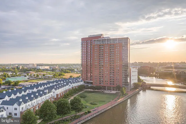 $400,000 | 105 Christina Landing Drive, Unit 903, Wilmington, DE 19801