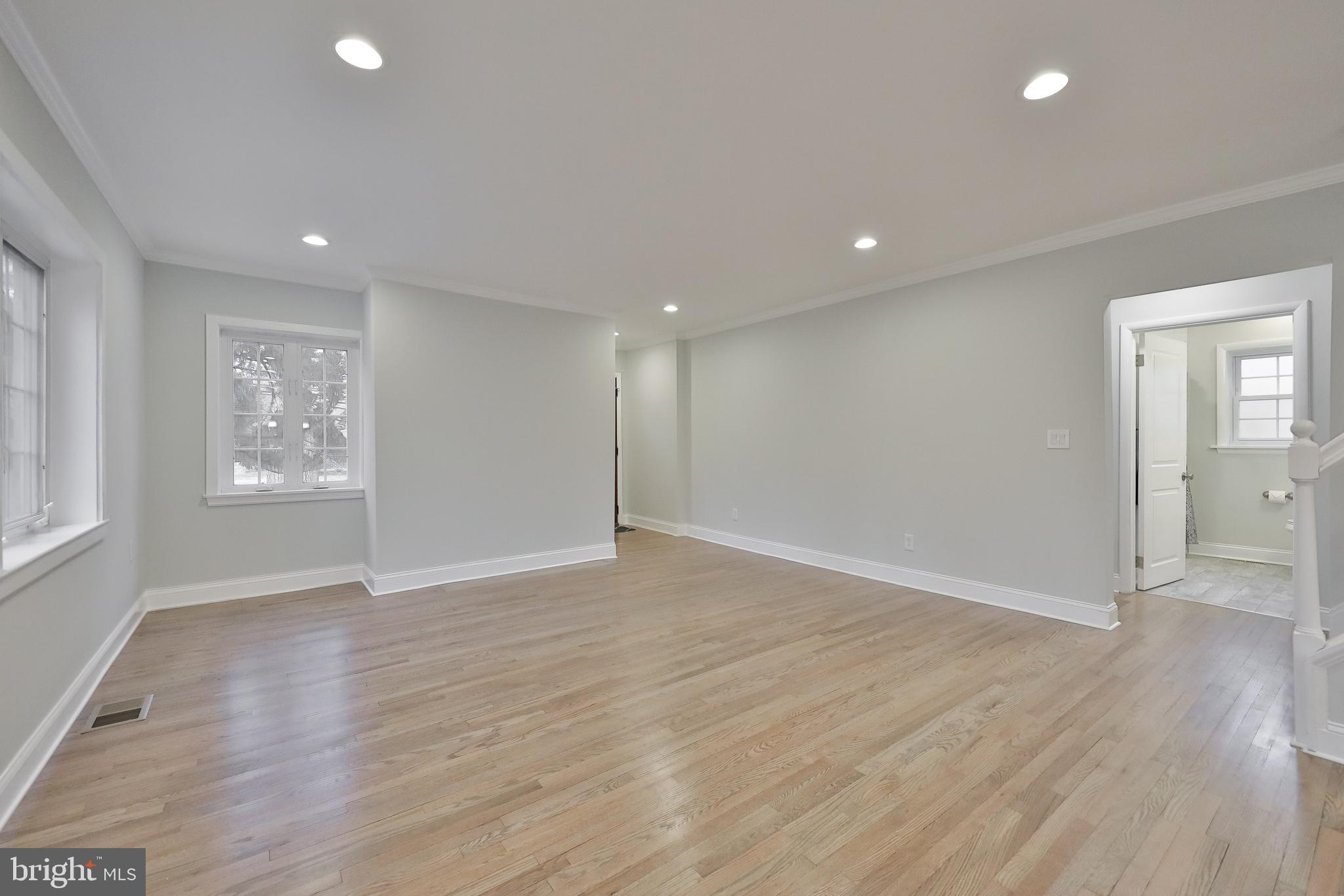 3003 Old Welsh Road Willow Grove, PA 19090 - Photo 4 of 28 Living Room