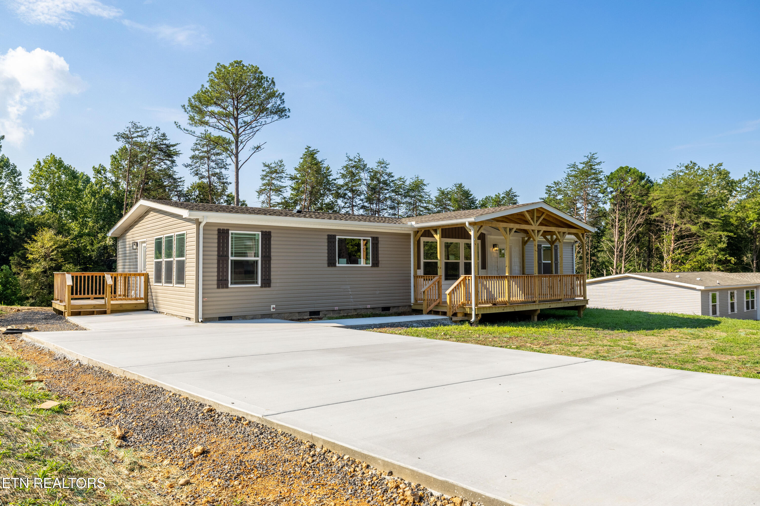 272 Sable Road Spring City, TN 37381 - Photo 44 of 49 272SableRd-33