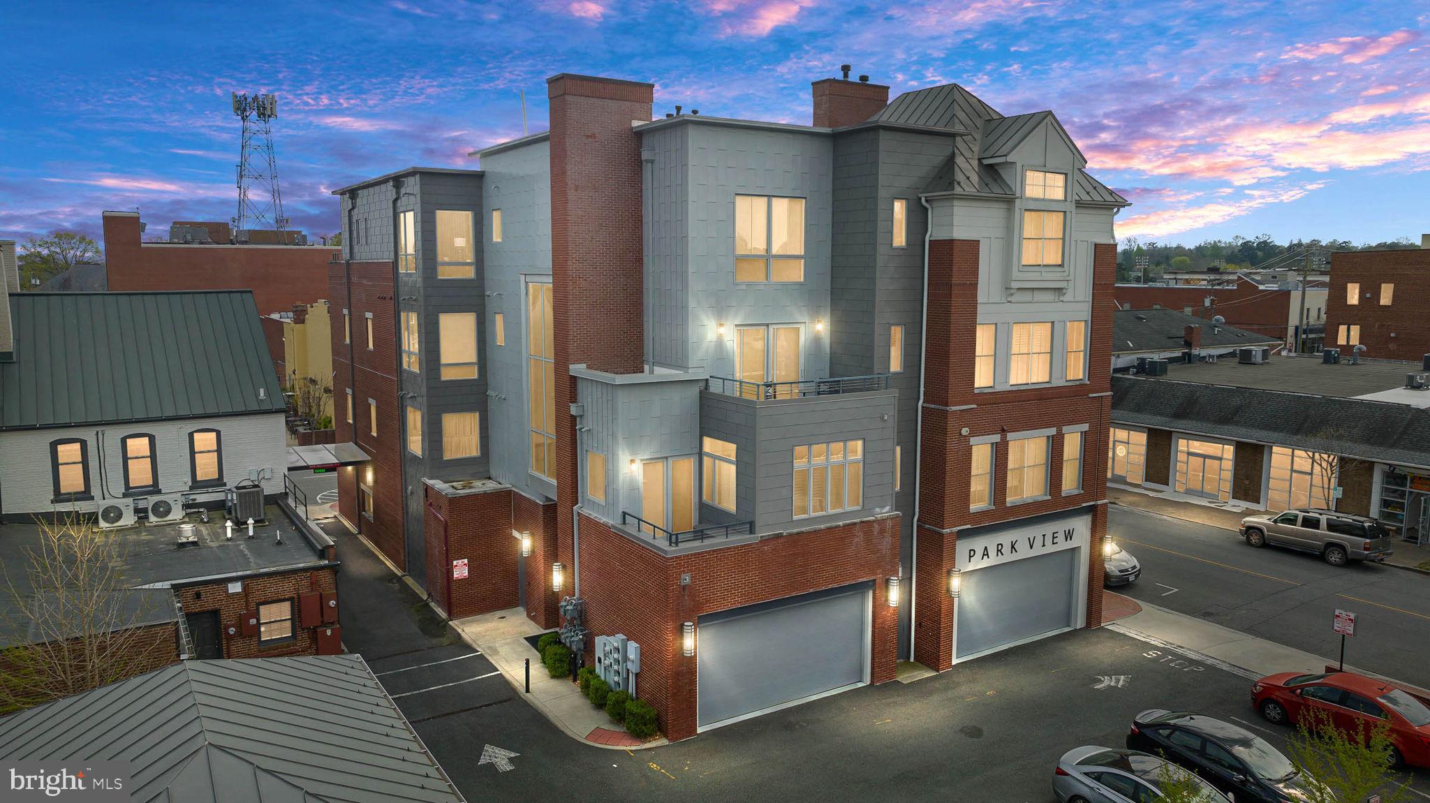 425 William Street, Unit 202, Fredericksburg, VA 22401 Compass