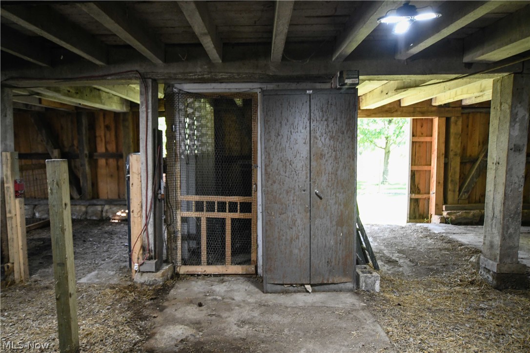 4540 Ridge Road Medina, OH 44256 - Photo 43 of 49 Built in chicken coop.