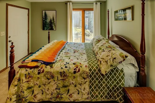 $629,900 | 517 Pine Ridge Road, Beech Mountain, NC 28604