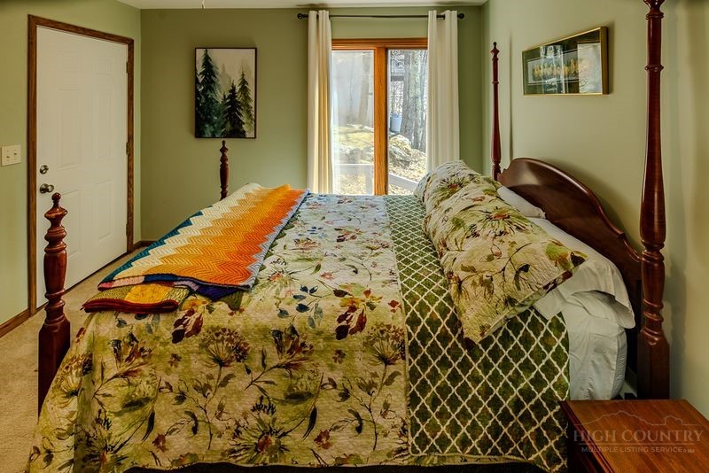 517 Pine Ridge Road Beech Mountain, NC 28604 - Photo 15 of 44