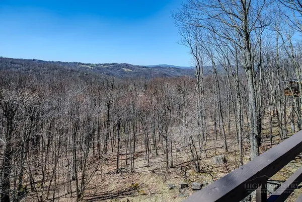 $629,900 | 517 Pine Ridge Road, Beech Mountain, NC 28604