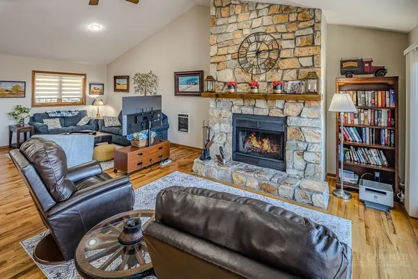 $629,900 | 517 Pine Ridge Road, Beech Mountain, NC 28604