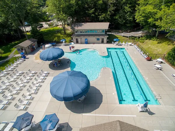 $629,900 | 517 Pine Ridge Road, Beech Mountain, NC 28604