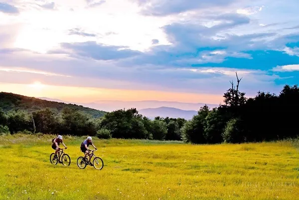 $629,900 | 517 Pine Ridge Road, Beech Mountain, NC 28604