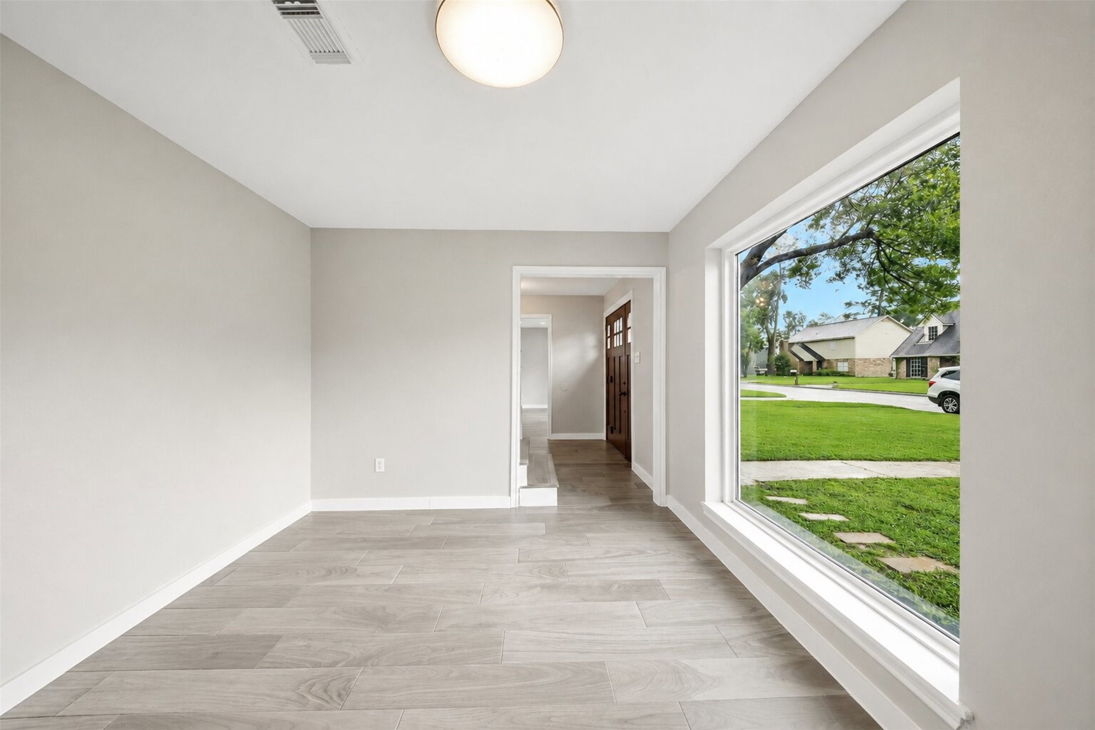 15414 Ripplestream Drive Houston, TX 77068 - Photo 7 of 41 The flex room also comes with a large window allowing plenty of natural light.