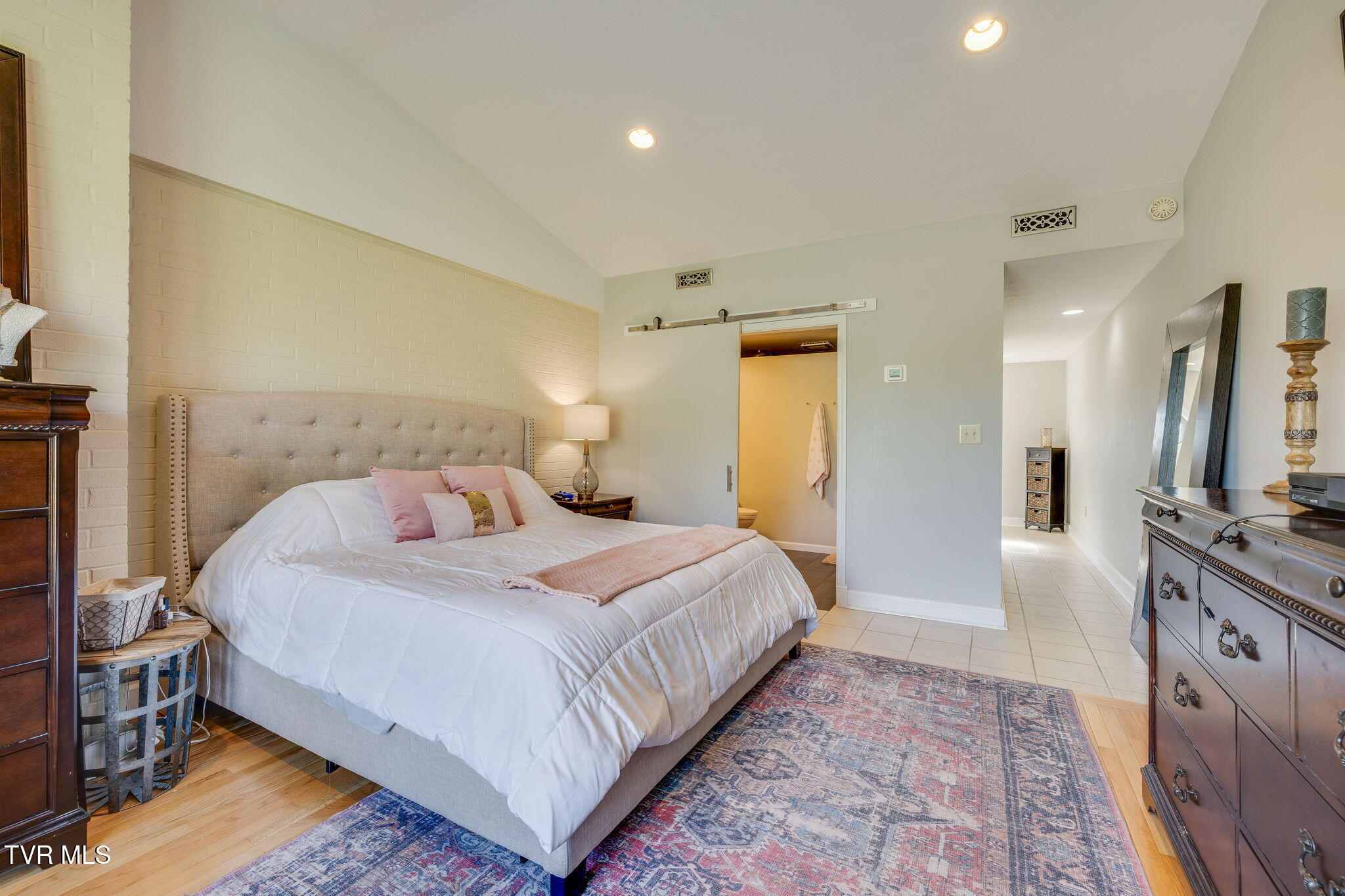 1320 Silver Grove Road Bluff City, TN 37618 - Photo 23 of 61 022