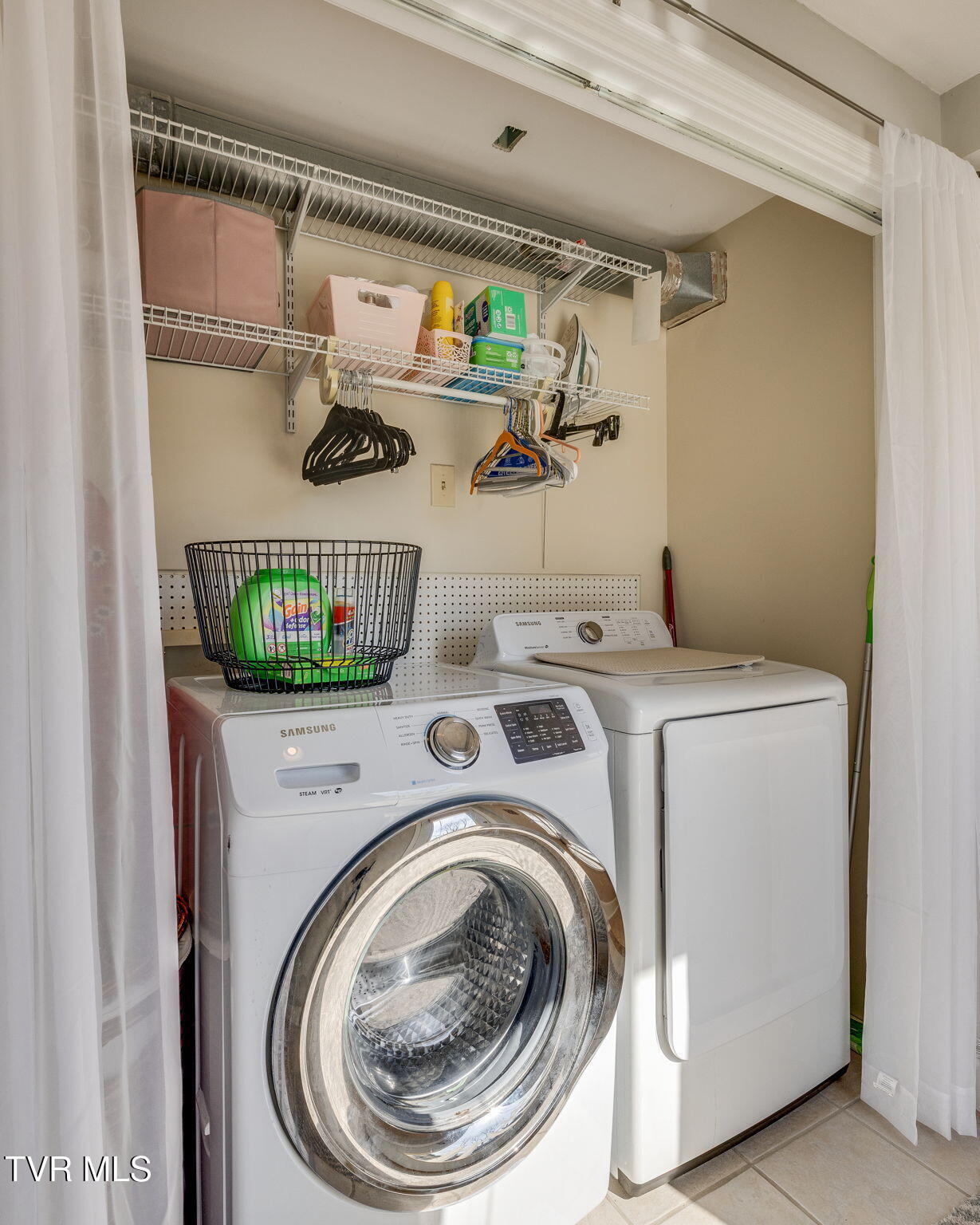 1320 Silver Grove Road Bluff City, TN 37618 - Photo 39 of 61 038