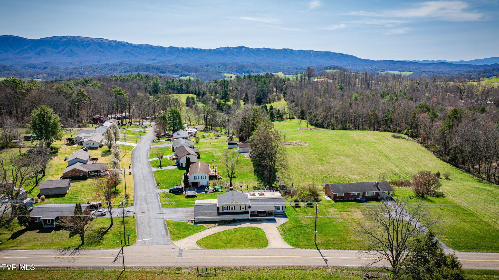 1320 Silver Grove Road Bluff City, TN 37618 - Photo 54 of 61 103