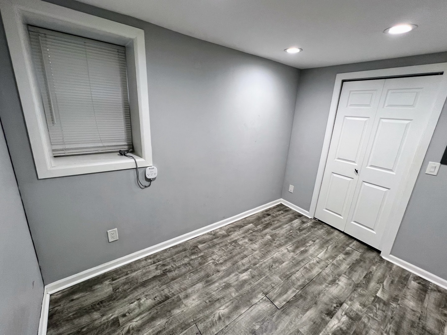 3335 North Kenneth Avenue, Unit G Chicago, IL 60641 - Photo 8 of 13 a view of room