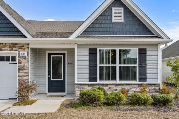 $2,450 | 624 Aurora Place, Hampstead, NC 28443