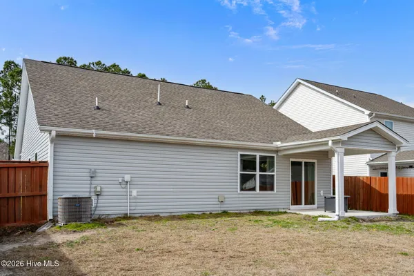 $2,450 | 624 Aurora Place, Hampstead, NC 28443