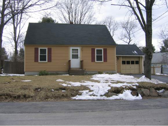 14 Kendall Street Rochester, NH 03867 - Photo 1 of 1