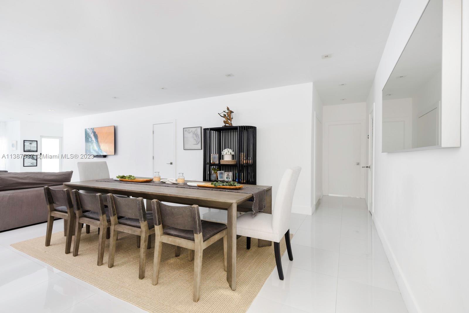 3020 Alton Road Miami Beach, FL 33140 - Photo 7 of 29