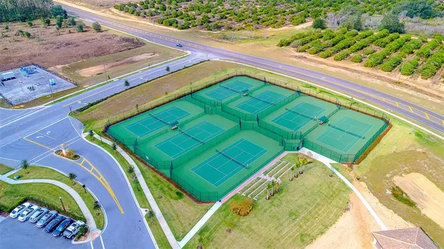 a view of a tennis court