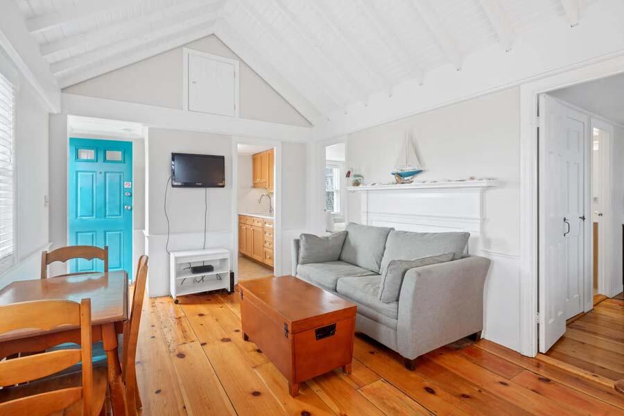 618 Shore Road, Unit 6 Truro, MA 02666 - Photo 4 of 22 20230323114710892178000000-o