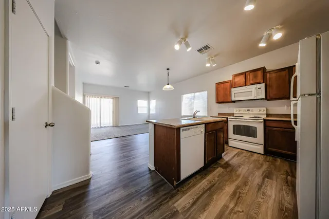 $2,000 | 5318 West Shumway Farm Road, Laveen, AZ 85339