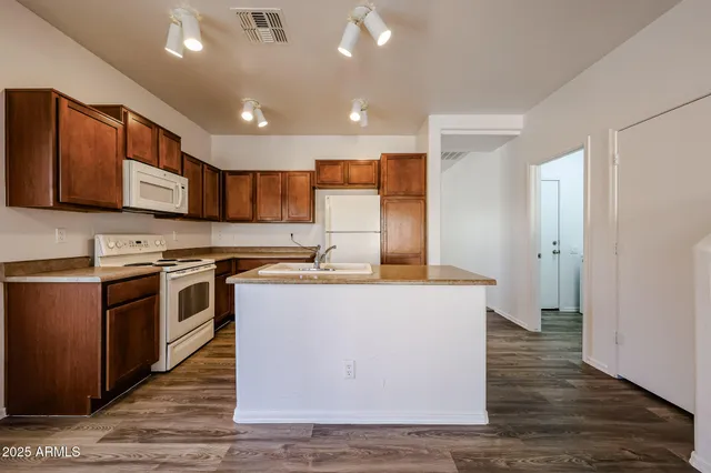 $2,000 | 5318 West Shumway Farm Road, Laveen, AZ 85339